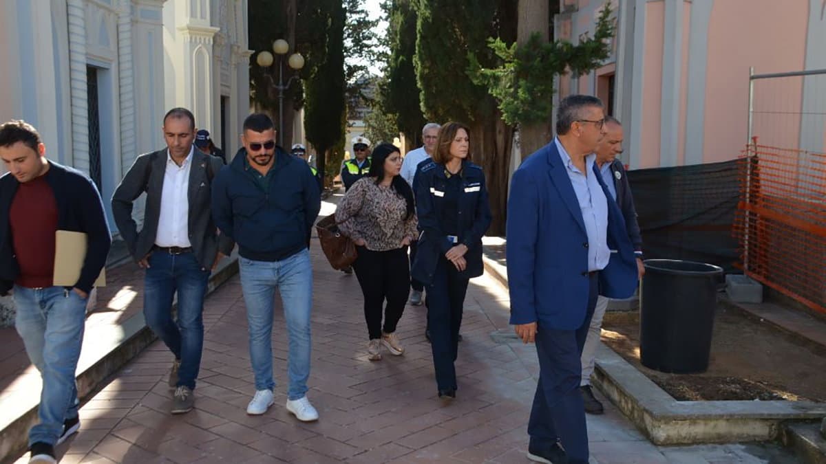 Cimitero di Cassano, il sindaco fa il punto su quanto realizzato e quanto resta ancora da fare