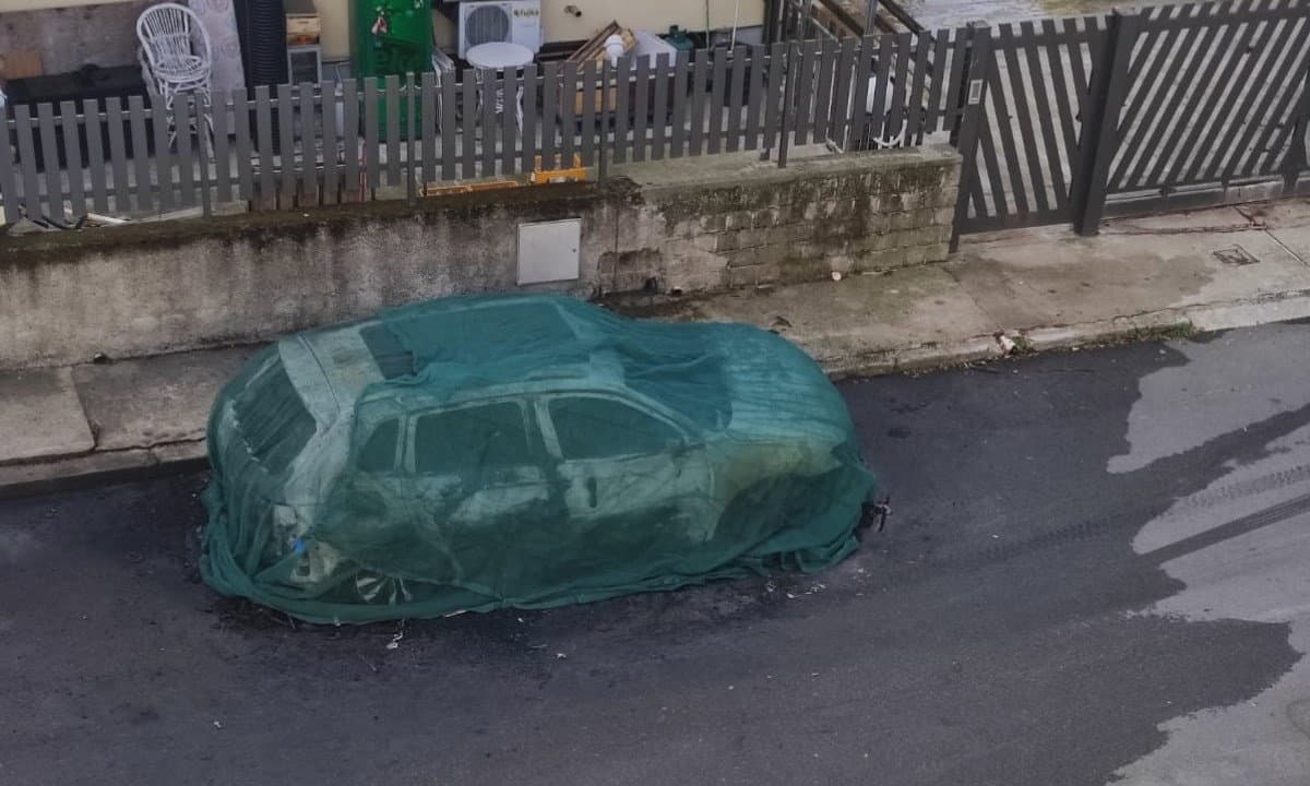 Cassano Jonio, a fuoco l'auto dell'assessore ai lavori pubblici Sposato