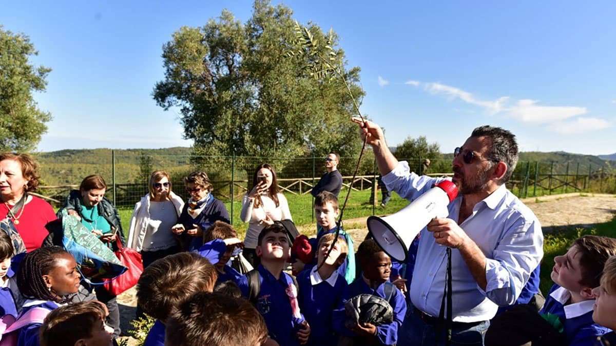 «Per la mensa scolastica di Co-Ro chiediamo filiera corta, stagionalità e qualità»