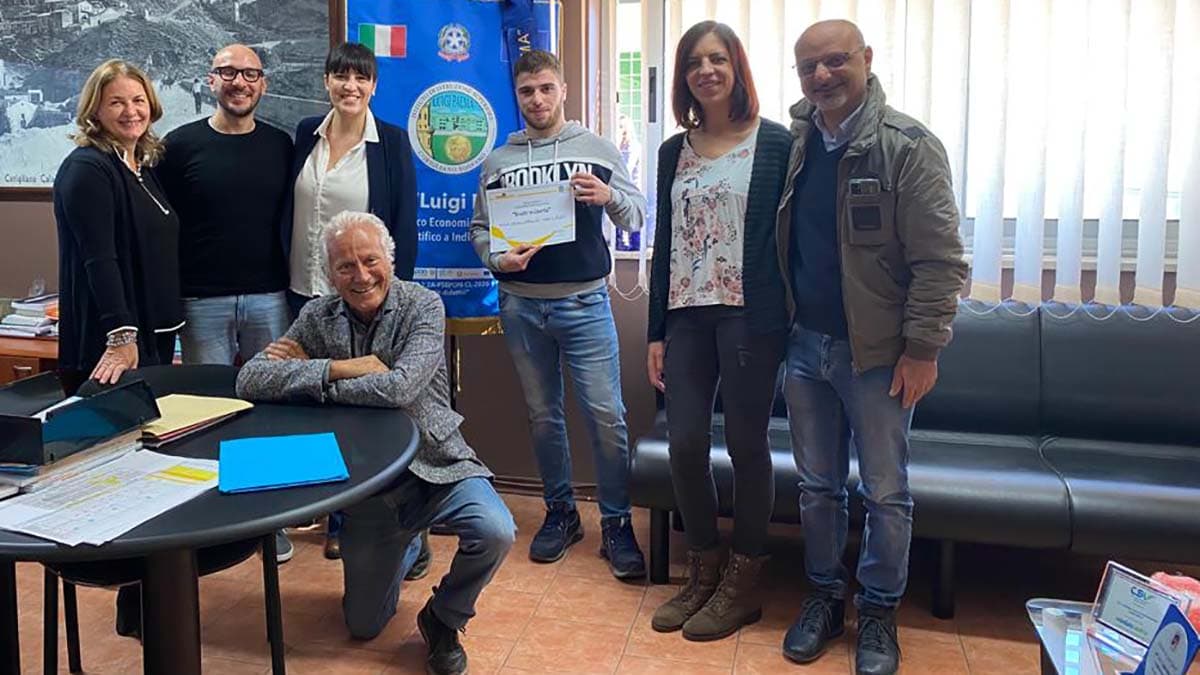 Lo studente del "Palma" Alberto Malvasi è il vincitore del concorso fotografico “Scatti in libertà”