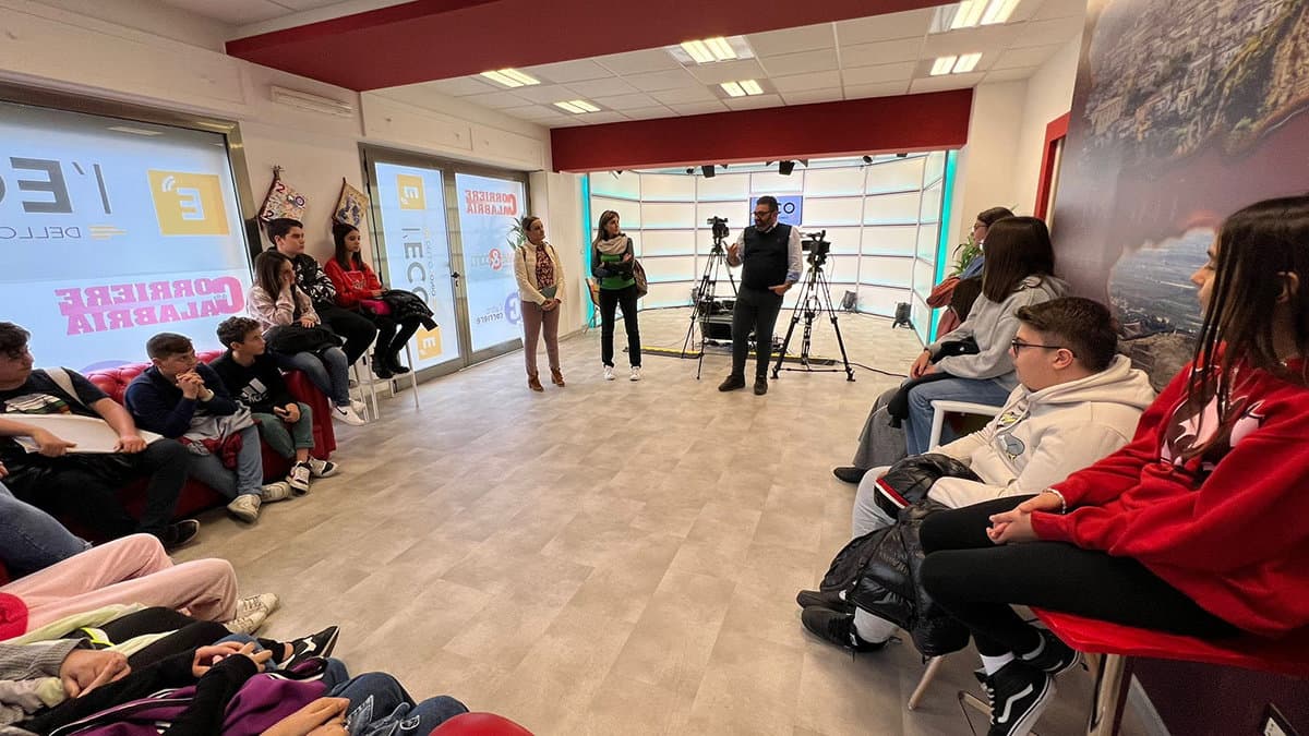 Gli studenti dell'istituto comprensivo Rossano 3 in visita all'Eco dello Jonio