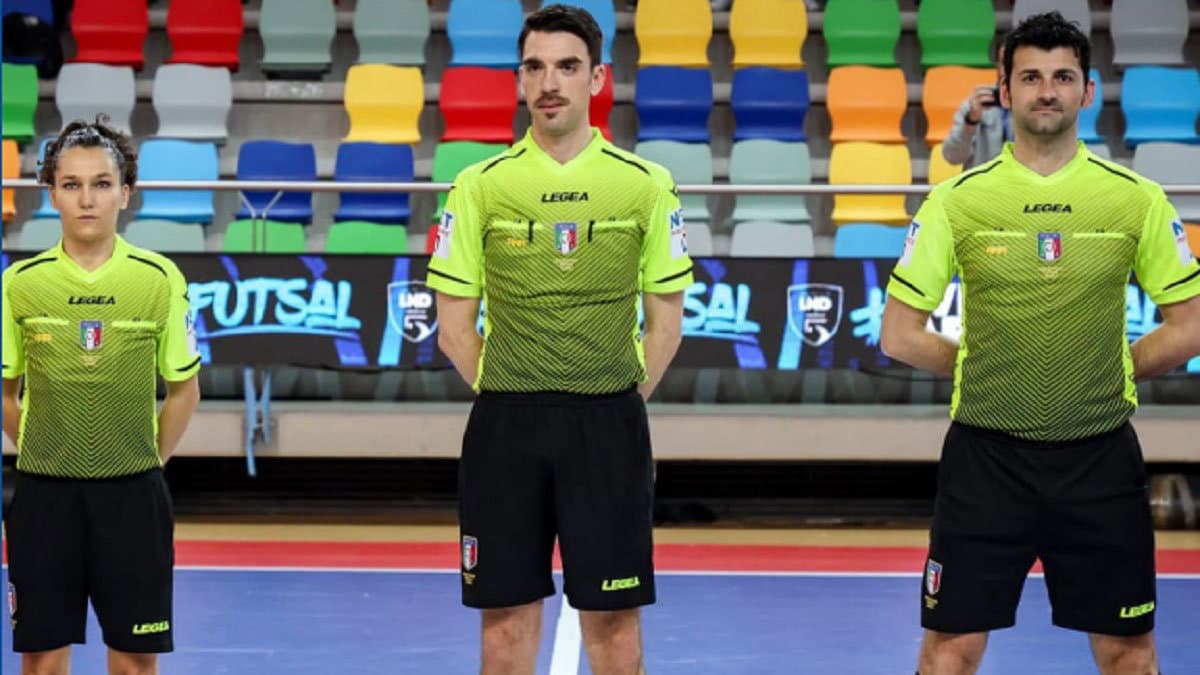 La sezione di Cosenza dell'Associazione Italiana Arbitri festeggia i suoi primi 90 anni di attività