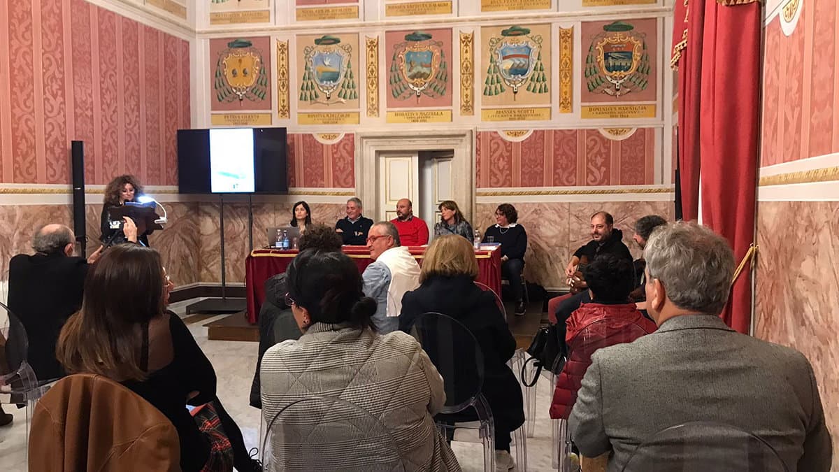 Presentato a Co-Ro il libro "Pagine dello stesso viaggio" di Andrea Bevacqua