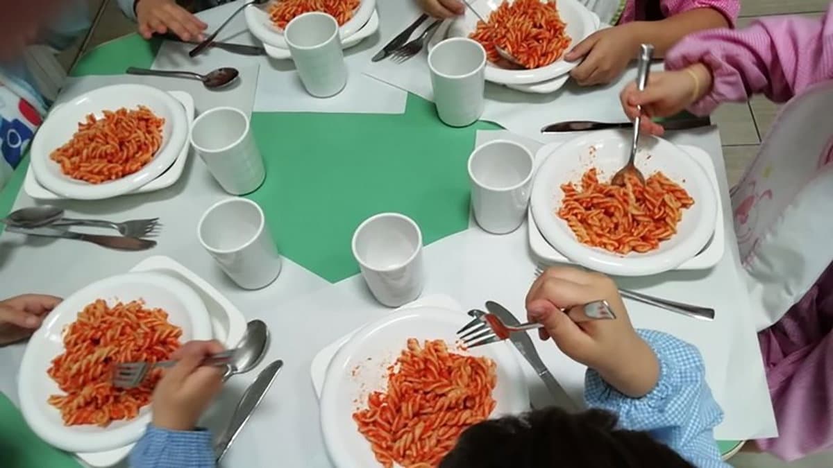 Non si placano le polemiche sulla mensa a Co-Ro: si chiede la convocazione di una Commissione