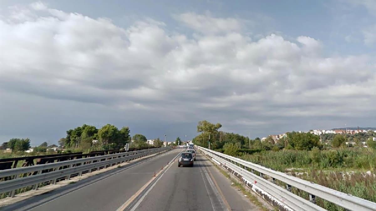 Sulla Strada Statale 106 bagarre tra le forze politiche