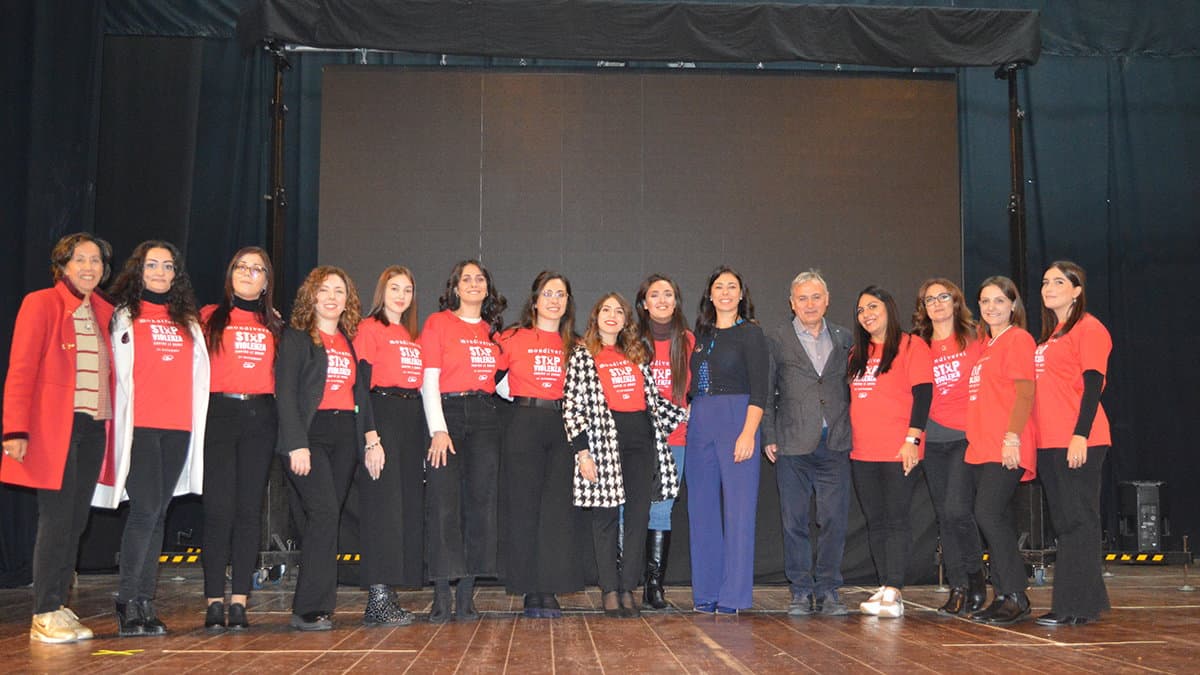 Co-Ro, grande successo per la manifestazione contro la violenza sulle donne