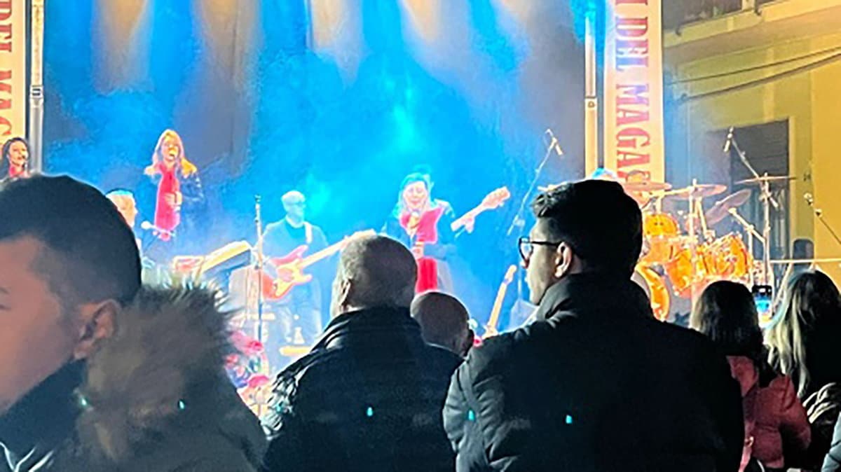 Grande partecipazione alla serata inaugurale dei Mercatini natalizi di Crosia