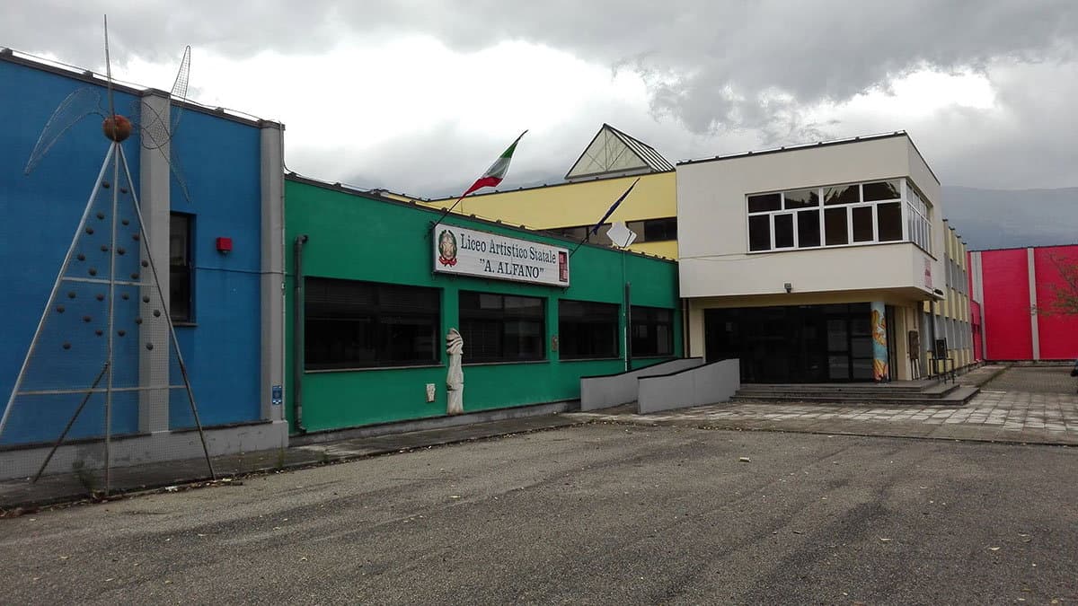 Castrovillari, esposto in Tribunale il pannello artistico realizzato dagli studenti del liceo "Alfano"