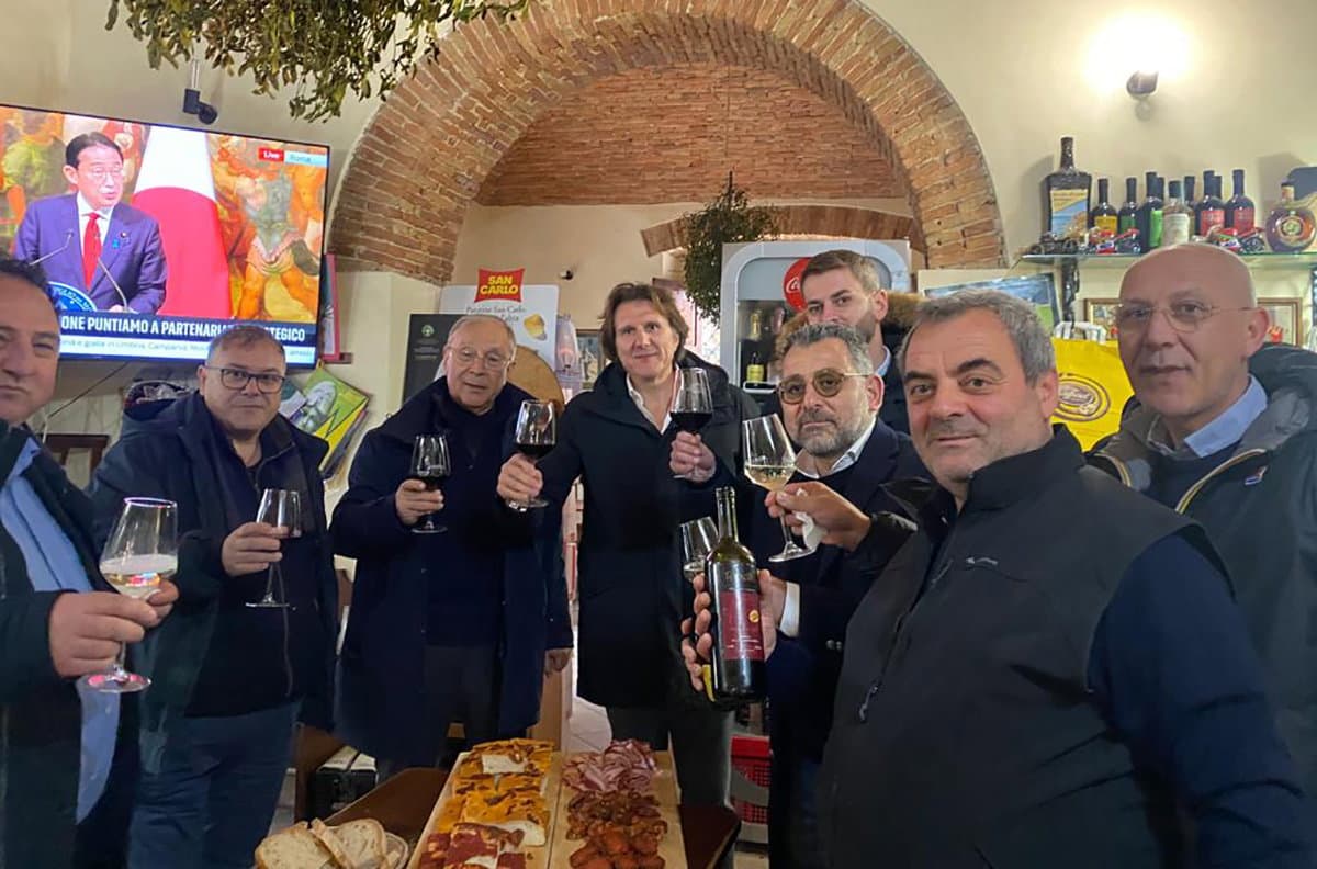 Nasce “u Ghiuegghiu”, il panino di Mi ‘ndujo dedicato all’identità arbereshe