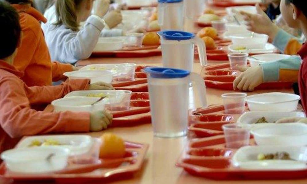 Mensa scolastica a Co-Ro, i menù "non tornano". Il comitato genitori: «Manca stagionalità e territorialità»