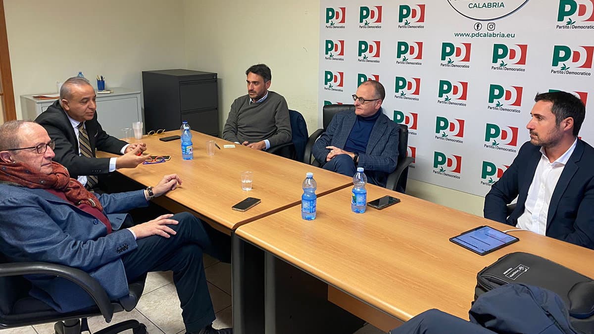«Calabria davanti al fallimento: esclusa dai fondi Pnrr per gli interventi sulla rete idrica». L'allarme del Pd