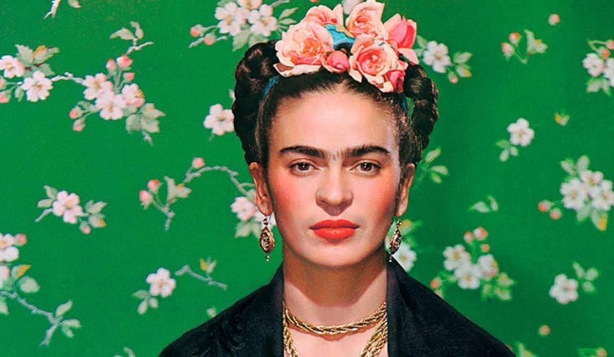 Standing ovation per la conferenza-spettacolo: Amedeo Fusco racconta Frida Kahlo”