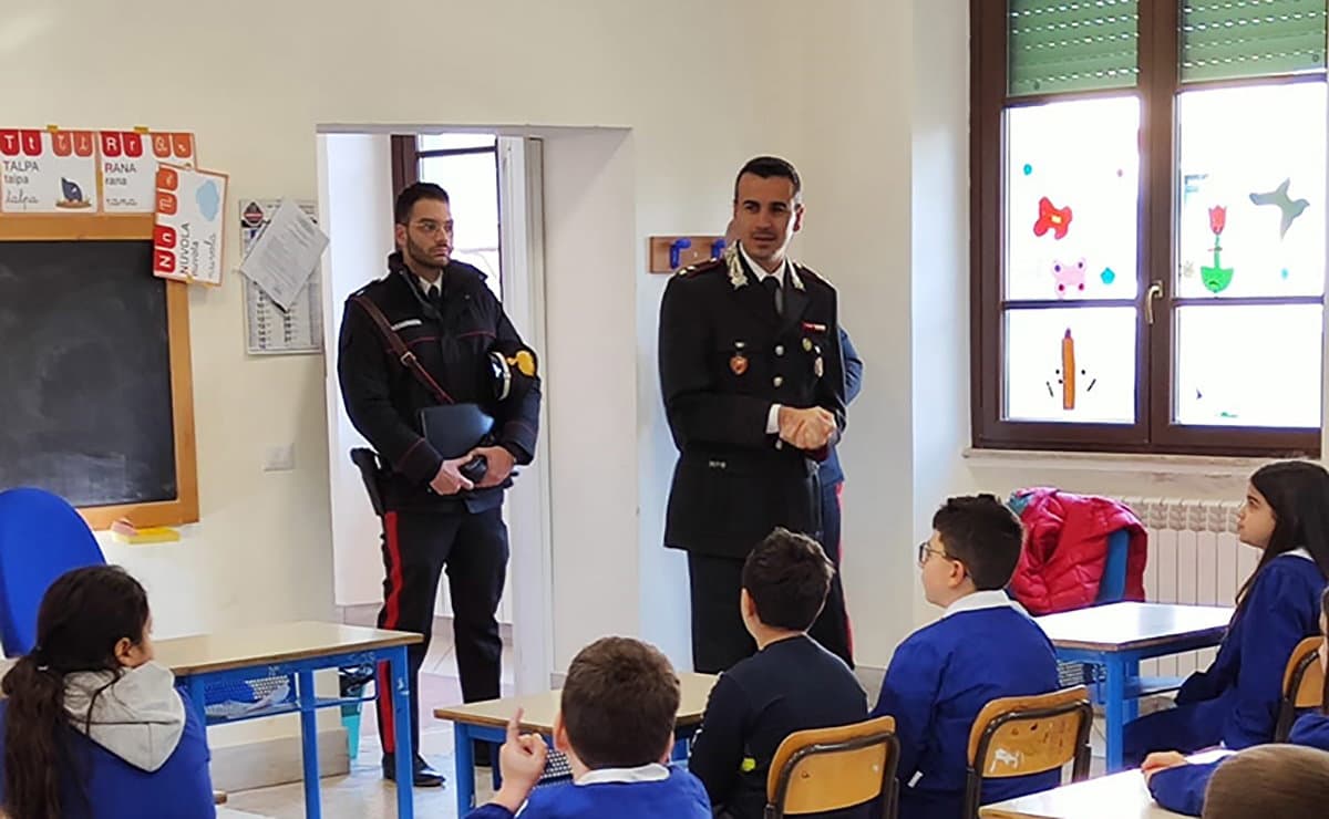 Gli studenti di Morano a scuola di legalità con i carabinieri della compagnia di Castrovillari