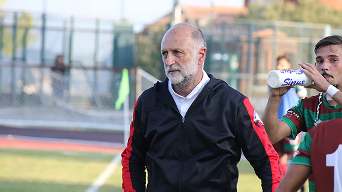 Mister Carmine Pugliese lascia il Castrovillari Calcio