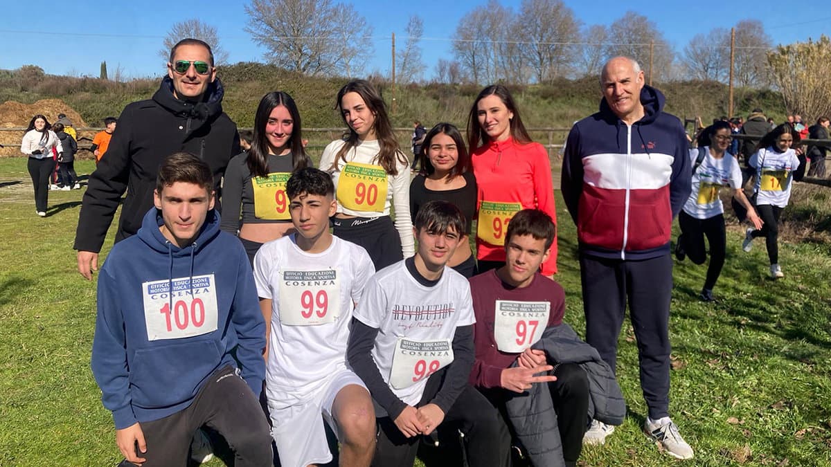 Il Liceo "Galileo Galilei" di Trebisacce conquista il primo posto alle provinciali di corsa campestre