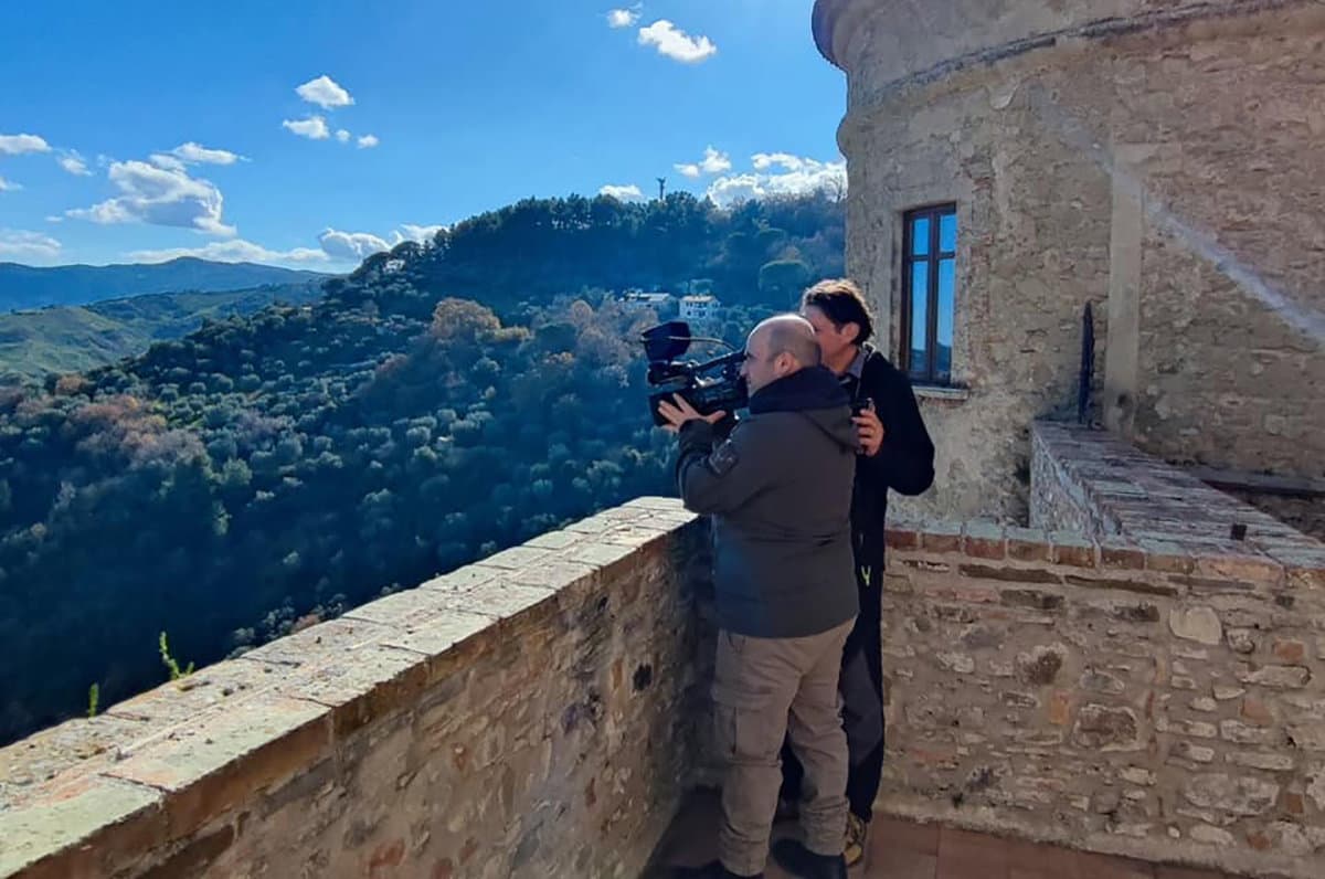Il borgo di Oriolo continua ad essere set di importanti riprese televisive