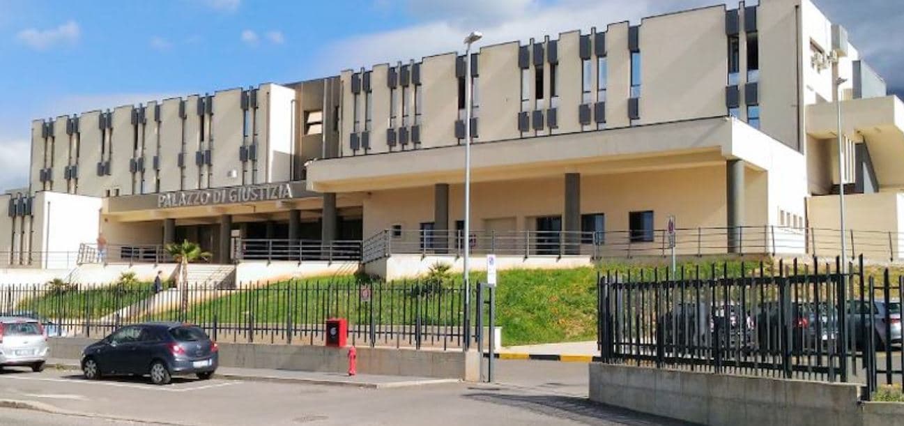 Tribunale Castrovillari al freddo: nuova forte denuncia dell'Organismo congressuale forense