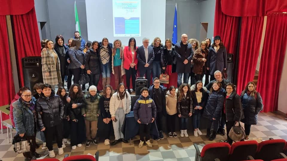 Nelle scuole di Co-Ro partiti i progetti "Insieme contro il bullismo ed il cyberbullismo"