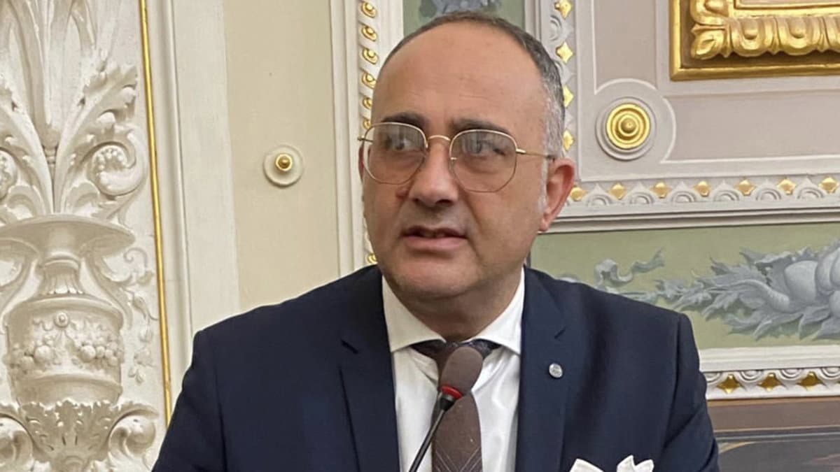 A Cariati il “Torrione Valle” cambia nome e scoppia la polemica: «Era necessario?»