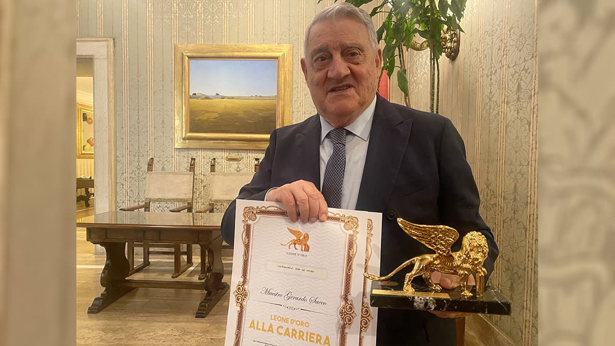 Gerardo Sacco insignito con il Leone d’Oro alla Carriera