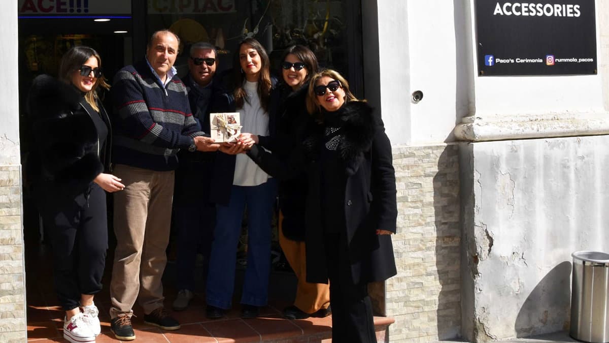Castrovillari, “Paco’s Shoes e accessories” vince il concorso “Vetrine e Maschere”