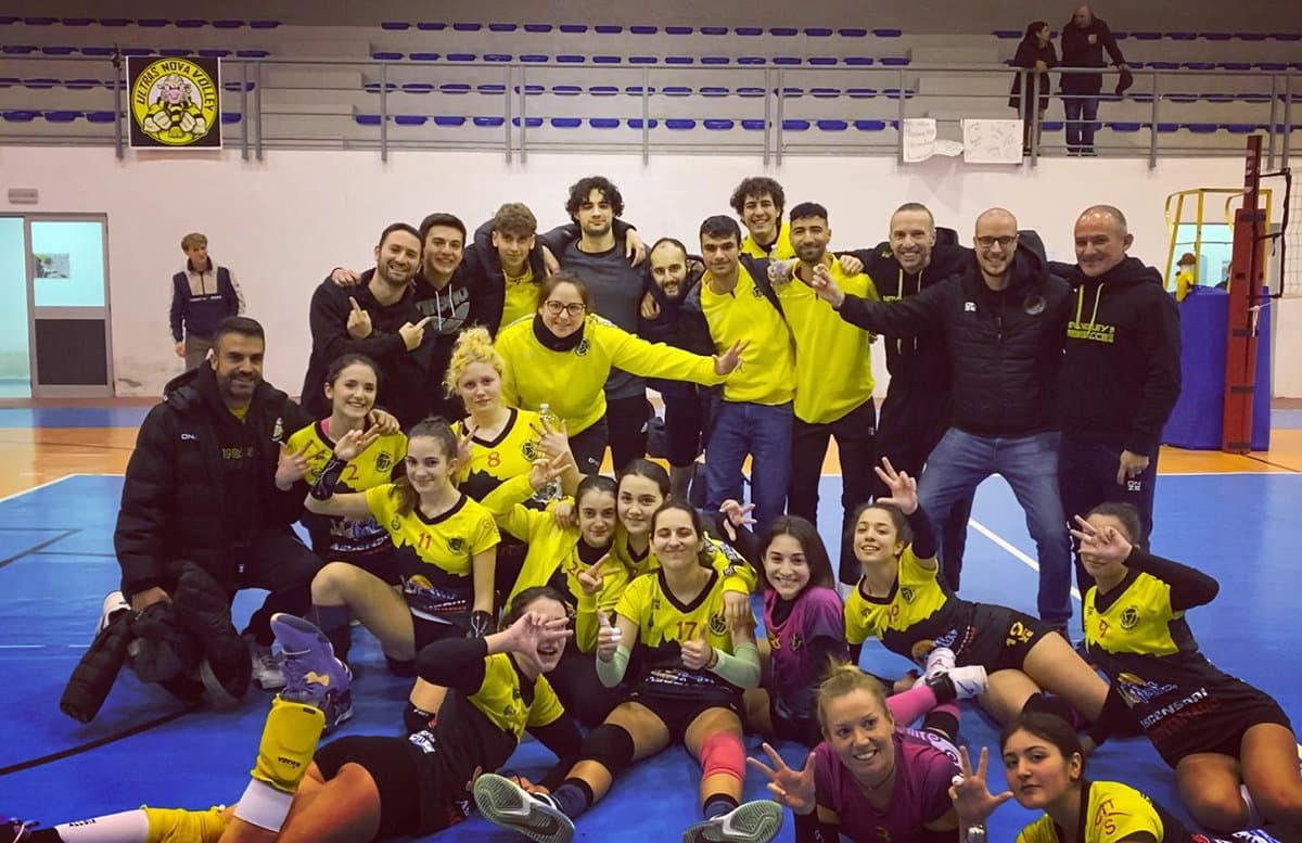 VOLLEY FEMMINILE - La Uno Service Laino fa vibrare il campo: 3-0 contro Bisignano