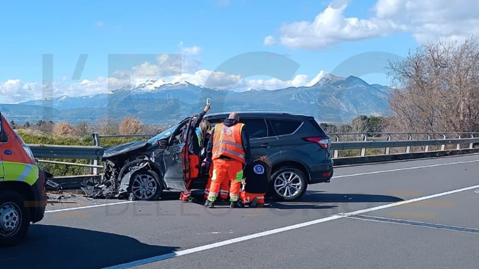 Ancora un incidente sulla Statale 106 tra Sibari e Co-Ro: un ferito
