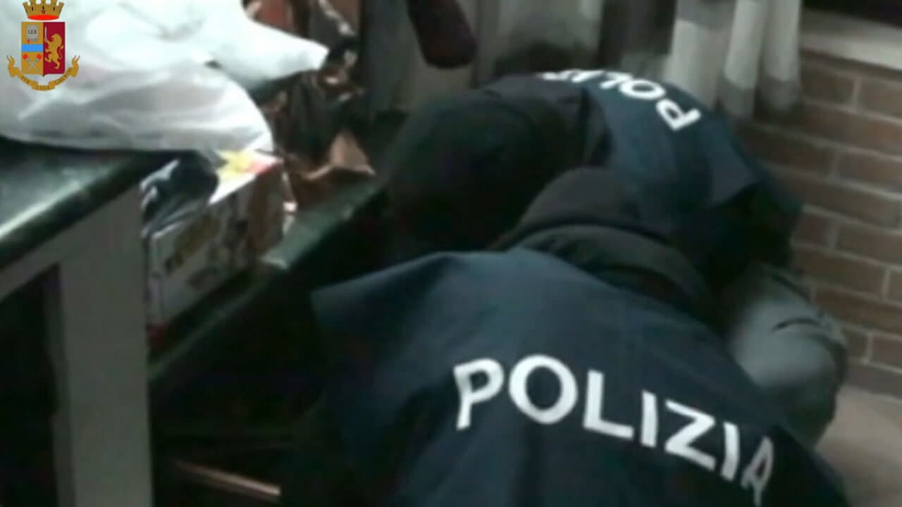 Polizia in "Pressing" sulla droga: smantellata stamani una fitta rete di spaccio