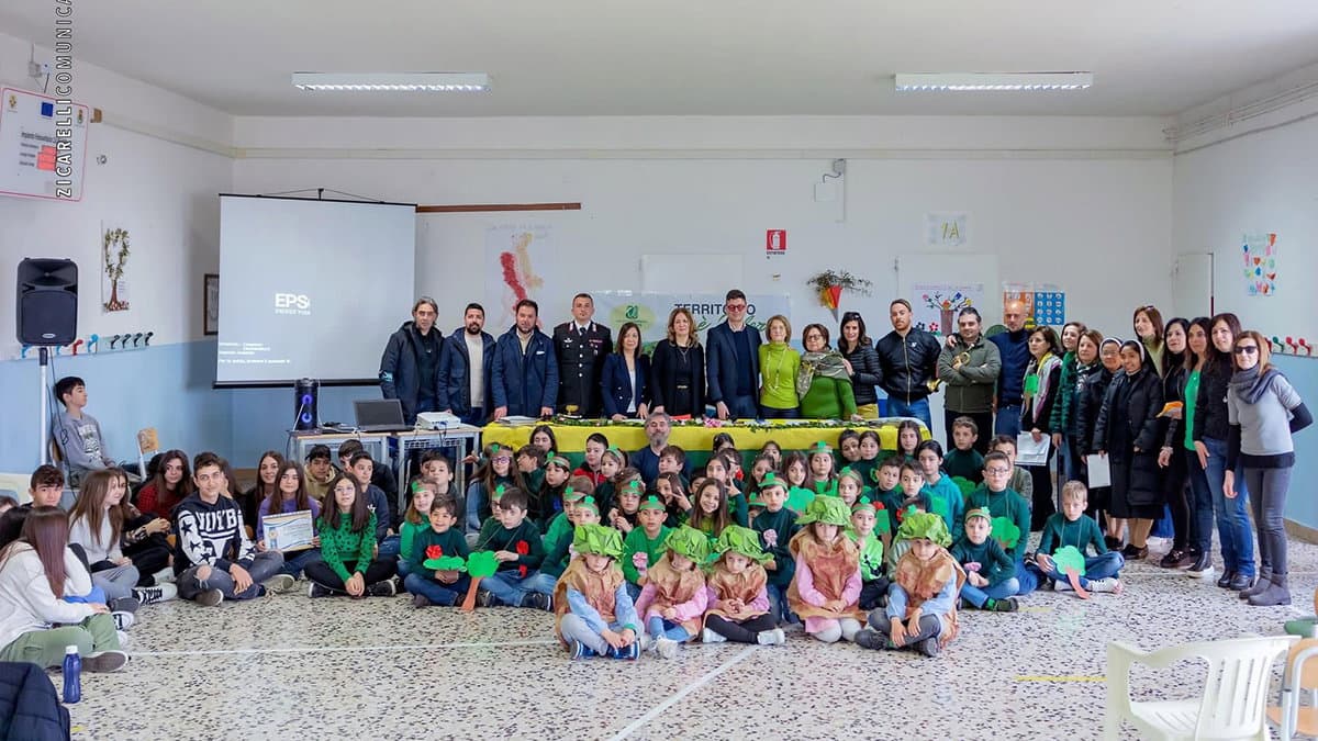 Caloveto, con scuola e Legambiente i bambini protagonisti della "Festa dell'albero"