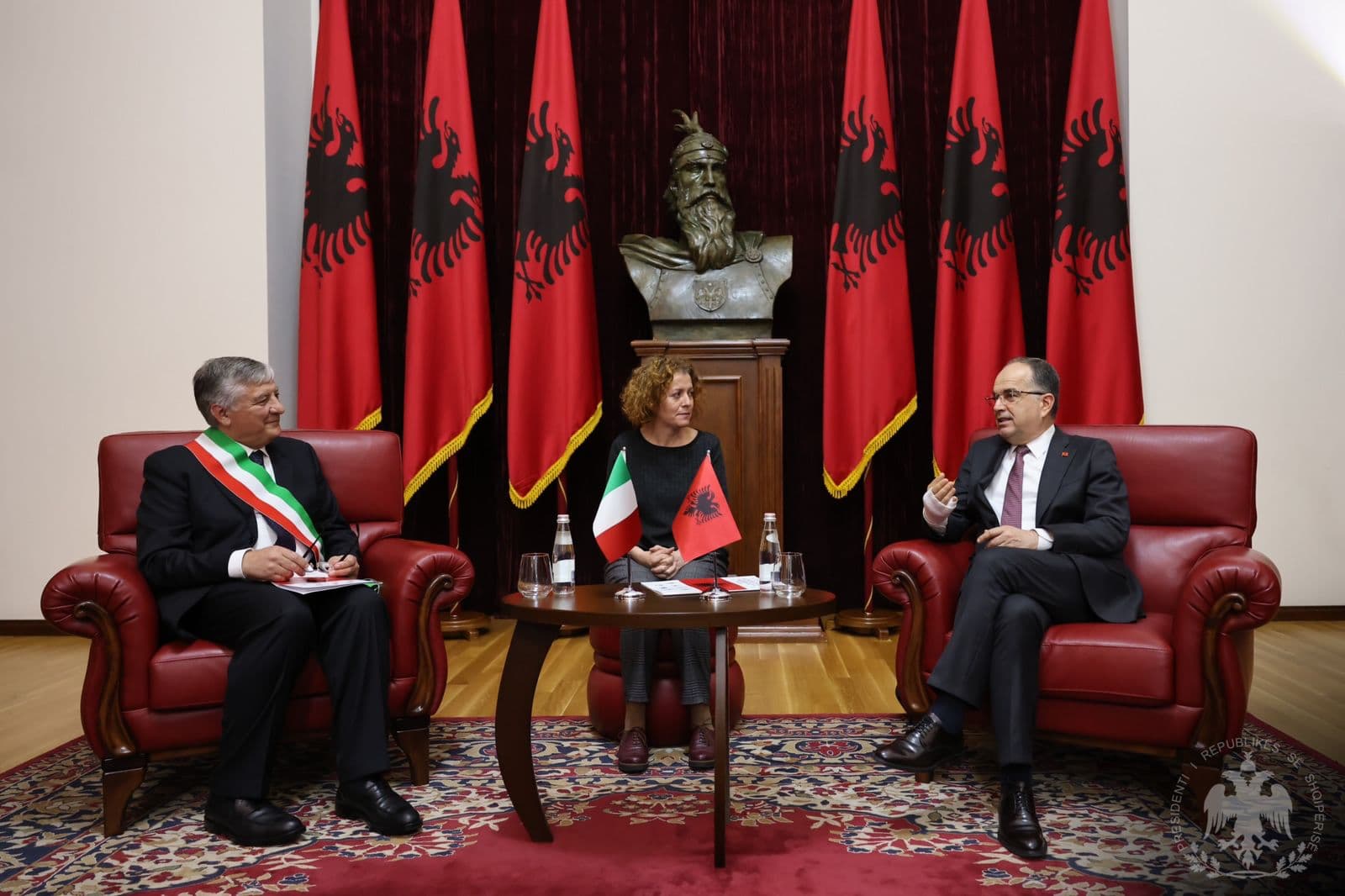 L'Albania e la Calabria sono sempre più vicine: il Presidente della Repubblica Begaj incontra l'Arberia