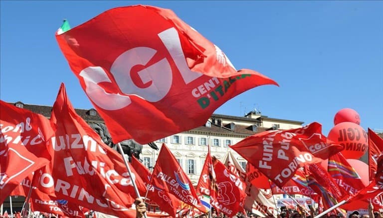 Stop al Superbonus: la Calabria scende in piazza