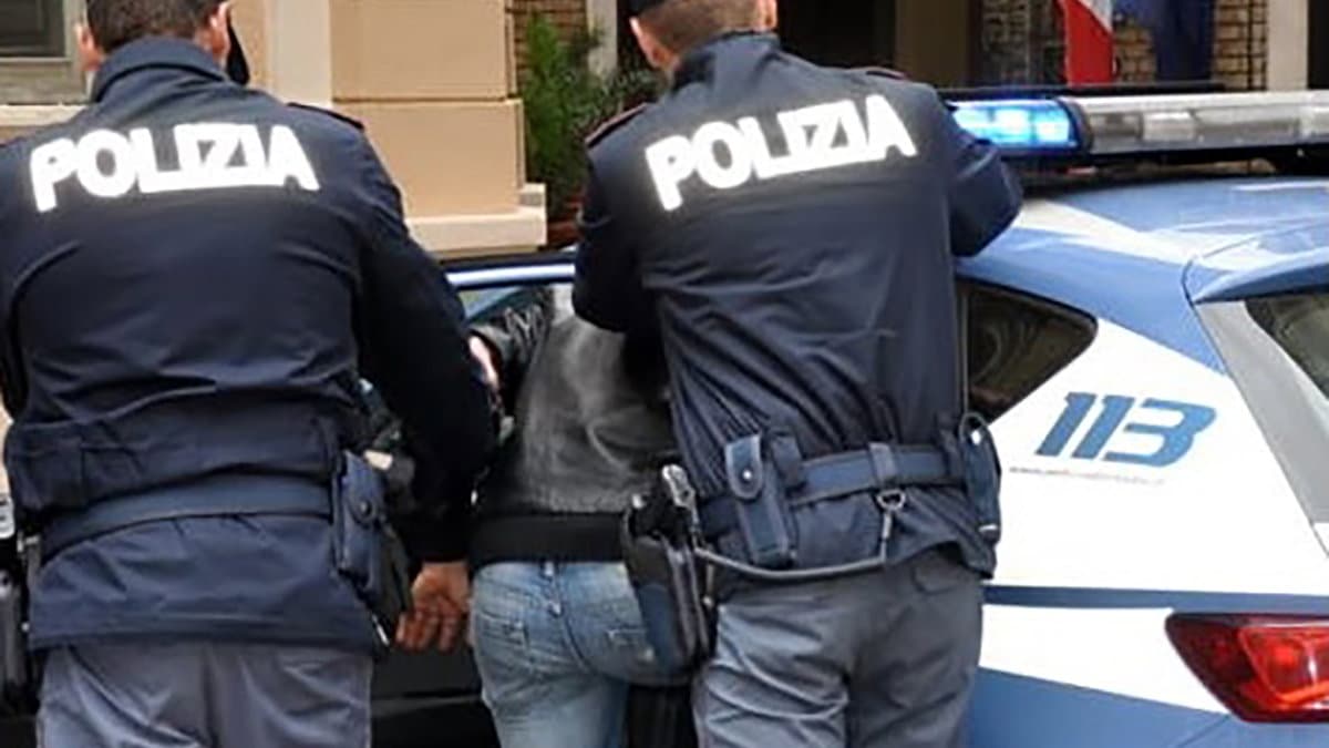 Cosenza, controlli antidroga: arrestato un 40enne in possesso di cocaina, hashish e marijuana