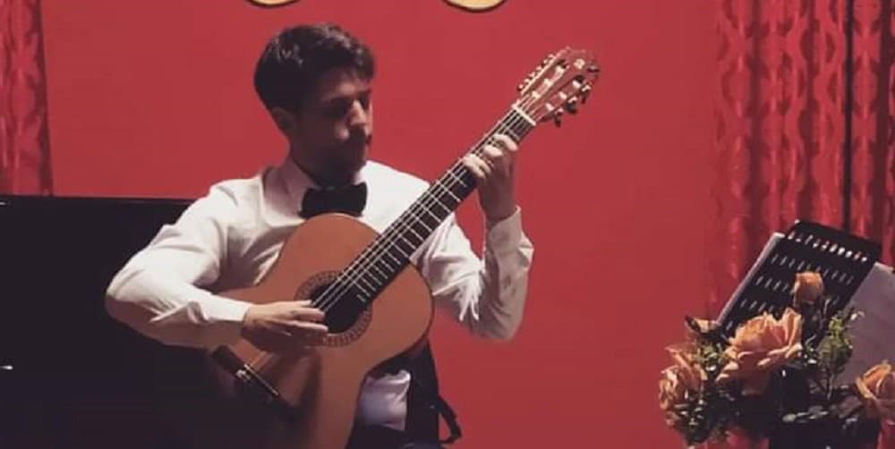 Trebisacce: recital del chitarrista Daniel Dramisino alla Sala Mahler