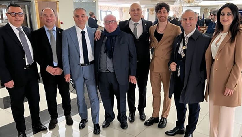 Co-Ro, l'attore Moisé Curia riceve il Premio We Build " Franco Mignolo" 2023