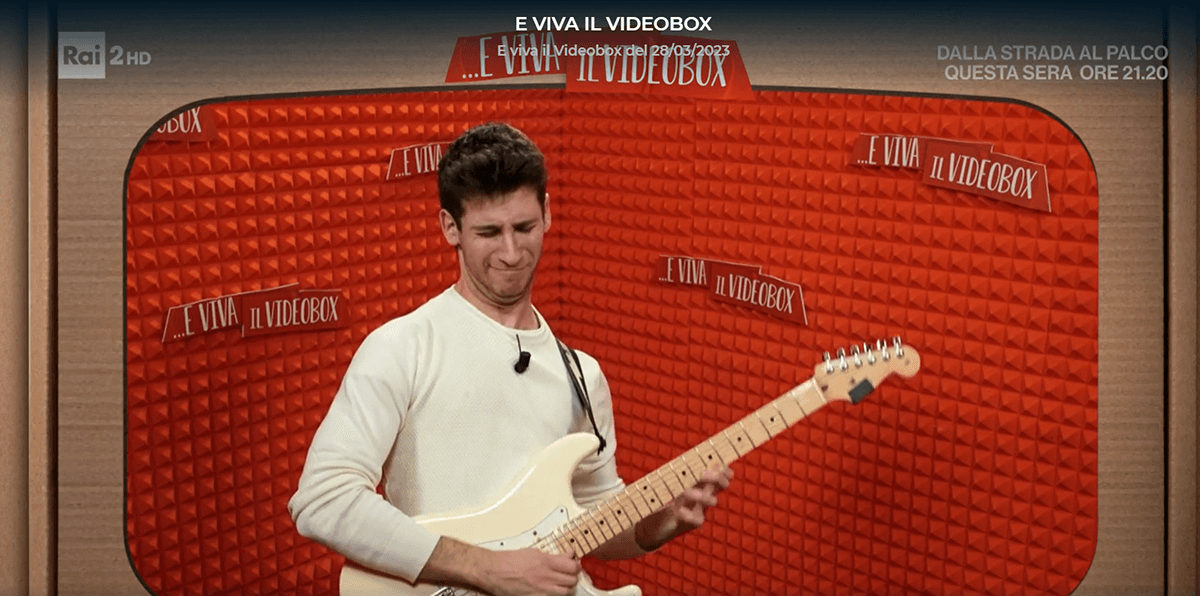 Le corde della chitarra di Serafino Gagliardi vibrano da Rossano fino al prestigioso odeon della Rai