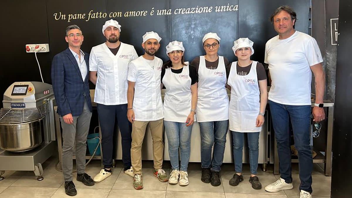 Opra Calabria nelle aziende per parlare di sicurezza e distribuire dispositivi di protezione