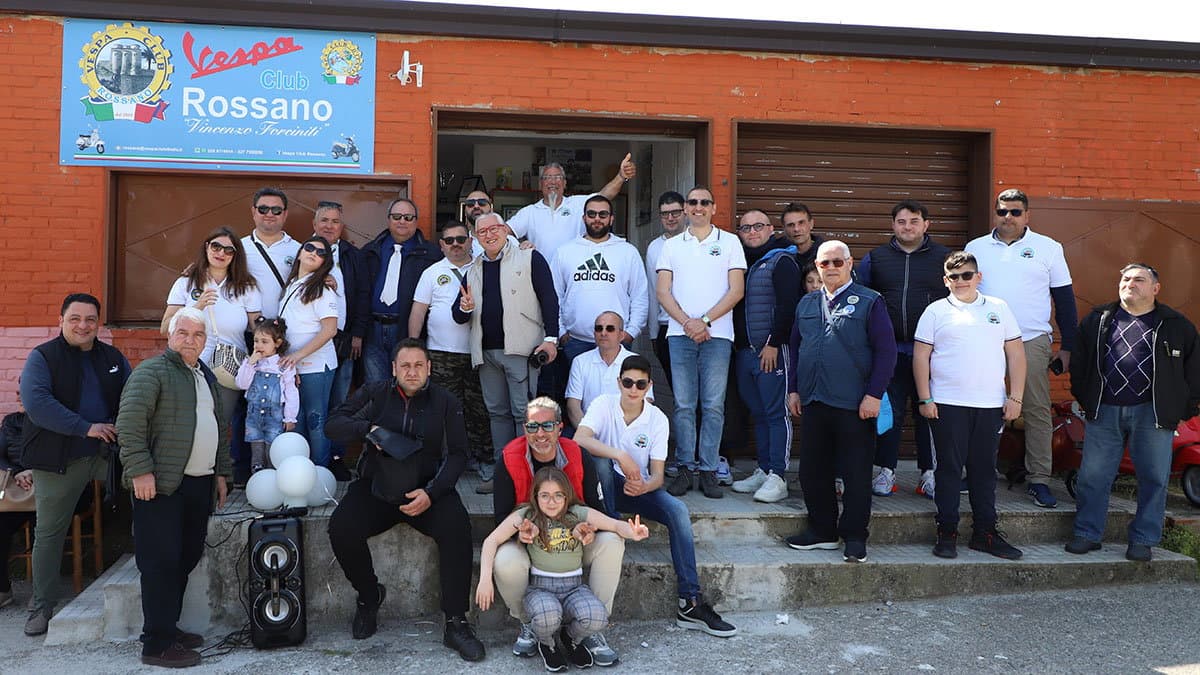 È stata inaugurata la nuova sede del Vespa club di Rossano