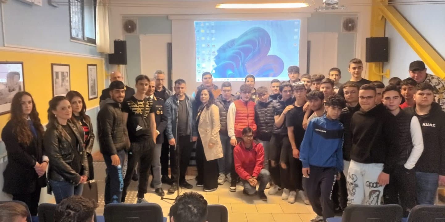 L'affascinante mondo dei treni... in sicurezza: i ragazzi dell'istituto "Aletti" incontrano la Polfer: