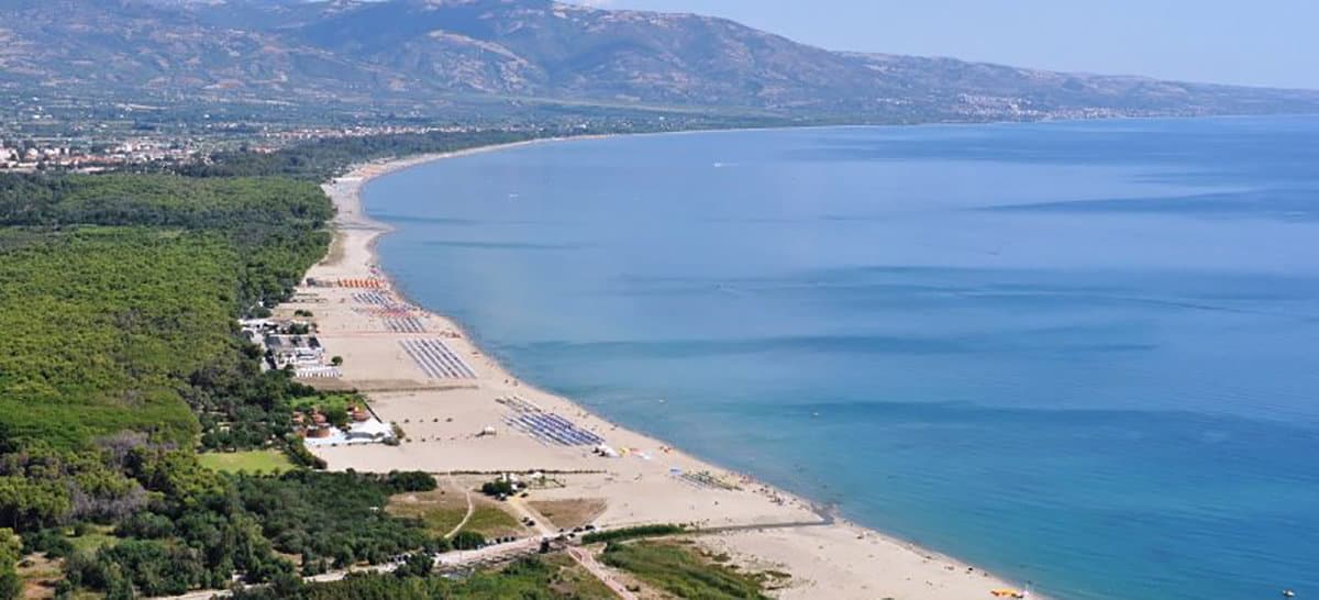 Lo splendido villaggio di Marina di Sibari è tra le quattro località calabresi imperdibili per l'estate 2023