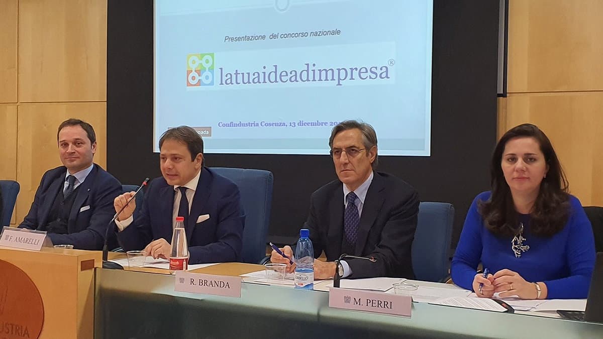 I ragazzi dell’Istituto “Erodoto di Thurii” di Cassano sul podio del concorso nazionale "Latuaideadimpresa"