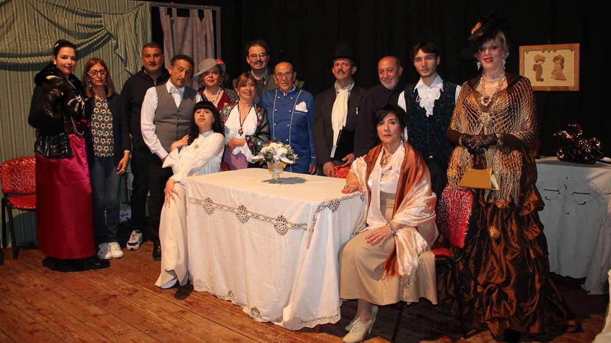 A Cassano tutto esaurito per il primo spettacolo della rassegna amatoriale “l’Altro Teatro”