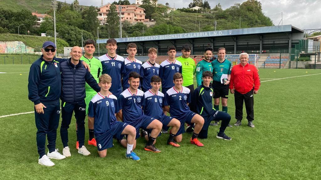 Co-Ro, l'Istituto "Palma" vince il torneo regionale dei Campionati Studenteschi di calcio a 5 maschile