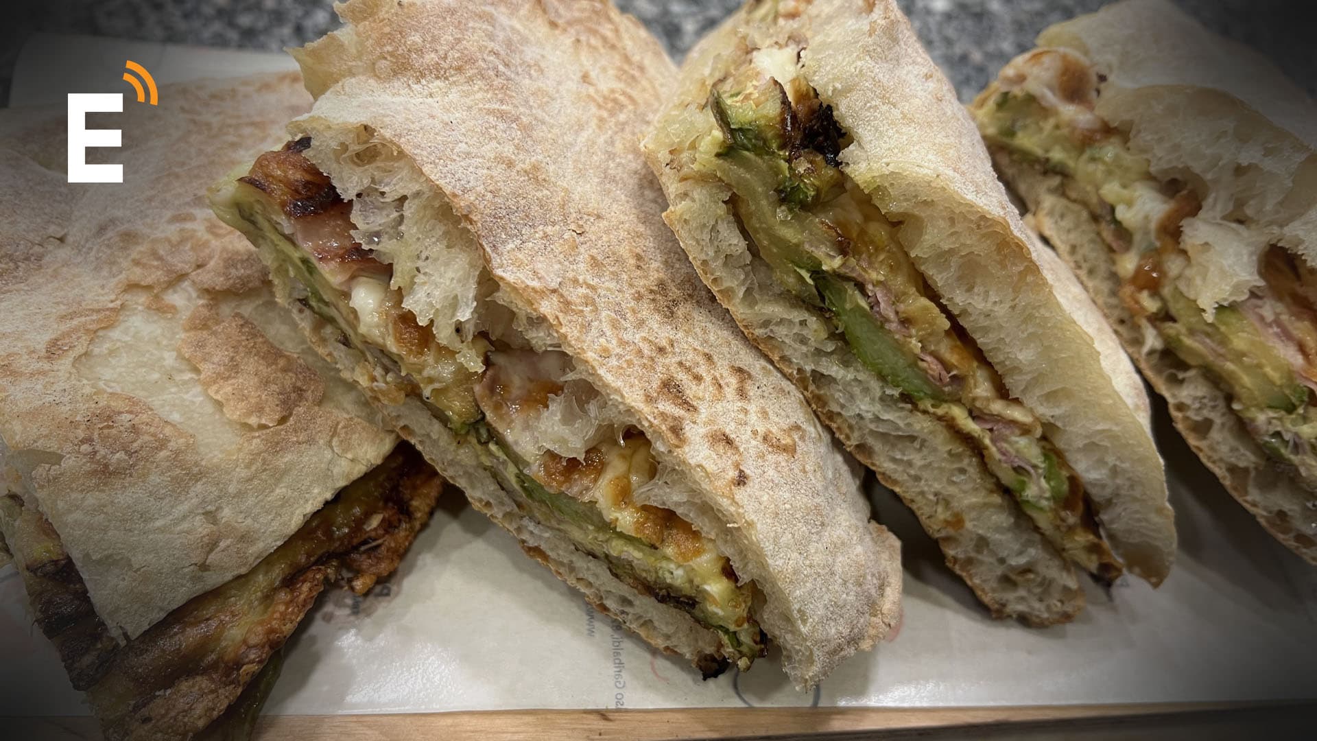 La "Pitta Contadina" è lo street food che fa impazzire i calabresi del Pollino