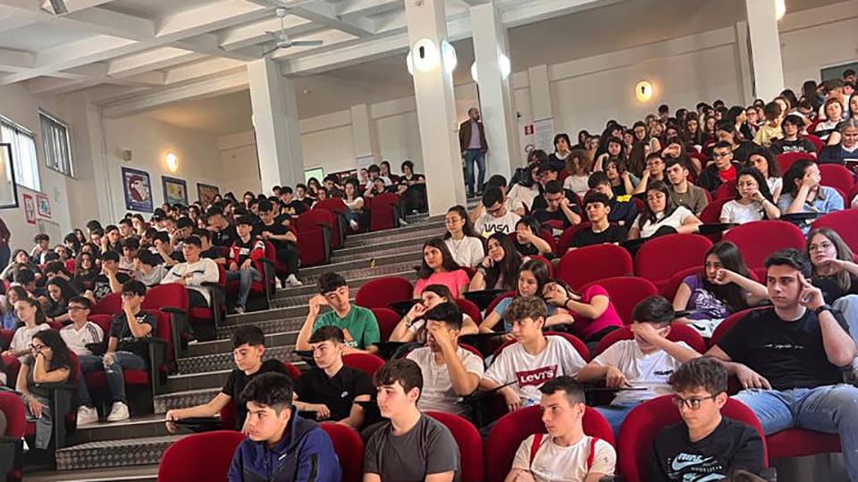 Co-Ro "Insieme contro il bullismo ed il cyberbullismo": concluso il primo giro di incontri con gli alunni delle scuole aderenti