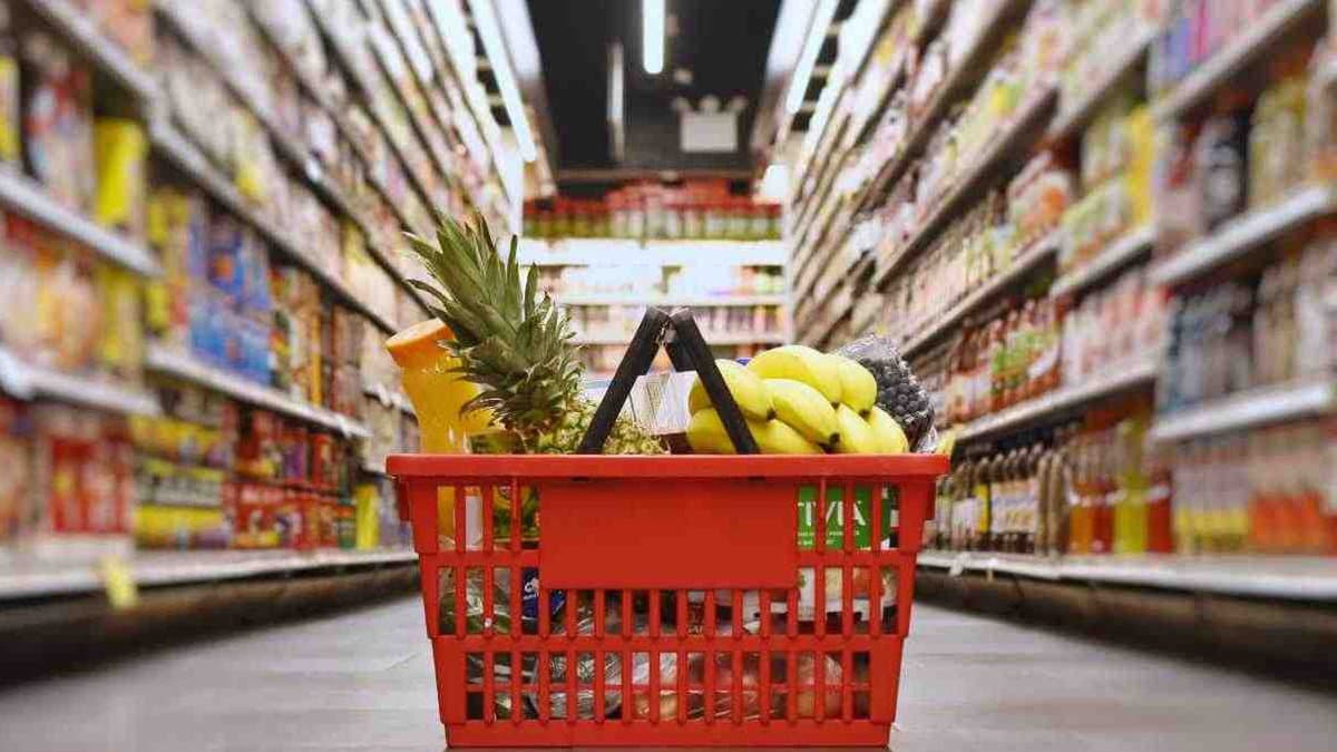 Da luglio le famiglie in difficoltà avranno un sussidio di circa 400 euro: ecco su quali basi