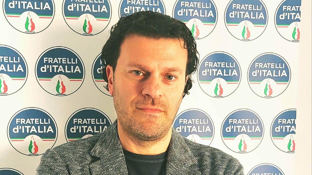 Lungomare, Caputo (FdI): «Oltre i chioschetti il nulla. E il mio progetto è chiuso nel cassetto»