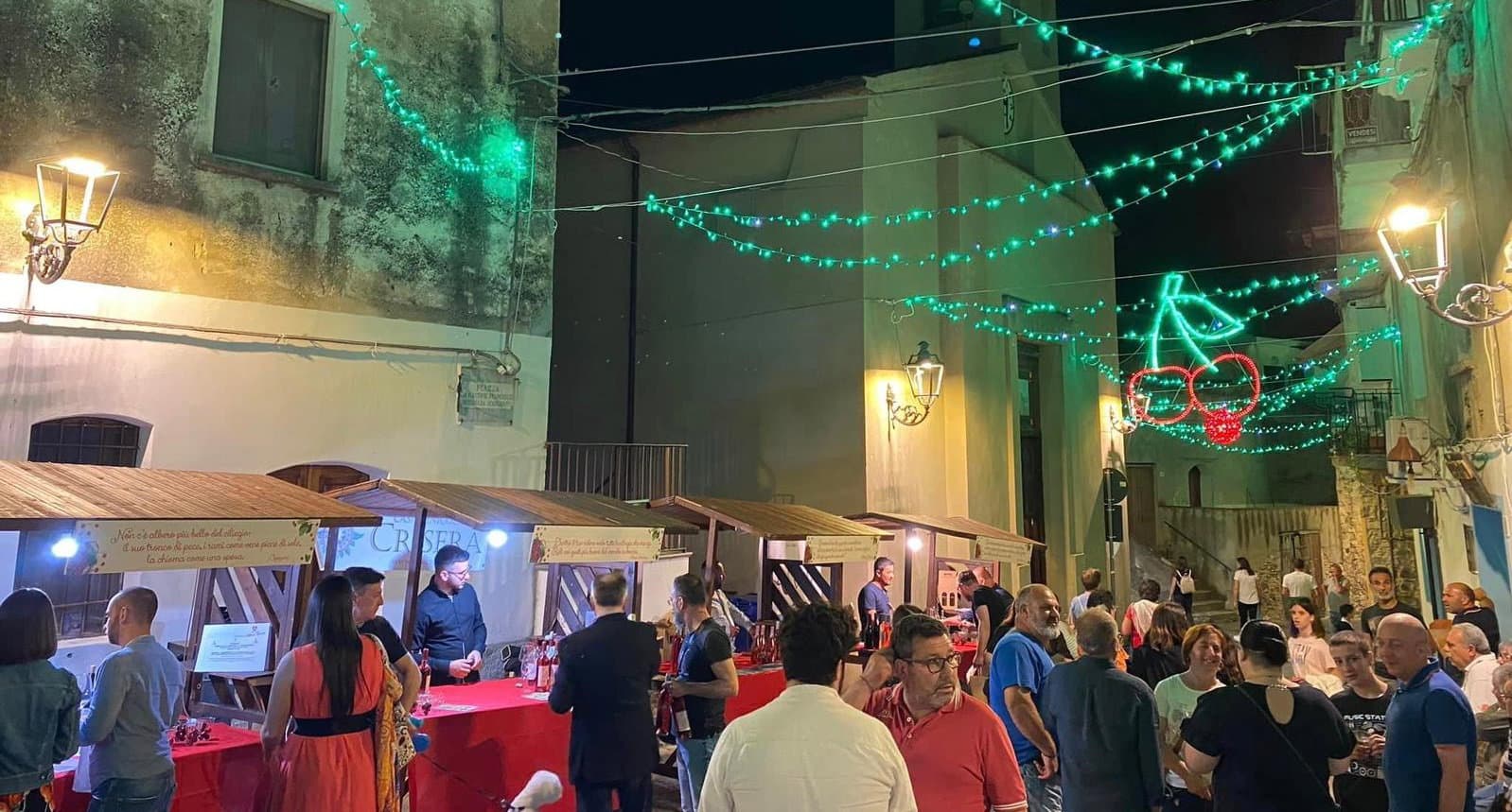 Roseto Capo Spulico celebra la sua Regina in rosso: la Ciliegia