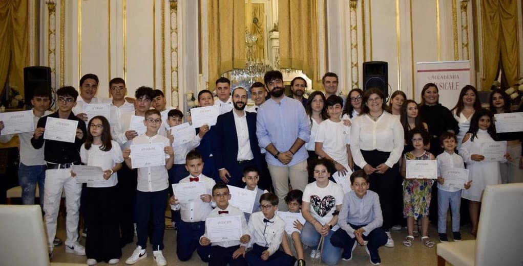Accademia Musicale Harmonika di Corigliano-Rossano: successo per il saggio di fine anno