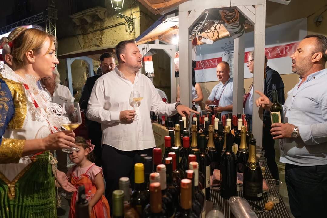 Da Vaccarizzo a Cosenza passando per Altomonte: è il vino il vero collante della Calabria Citra