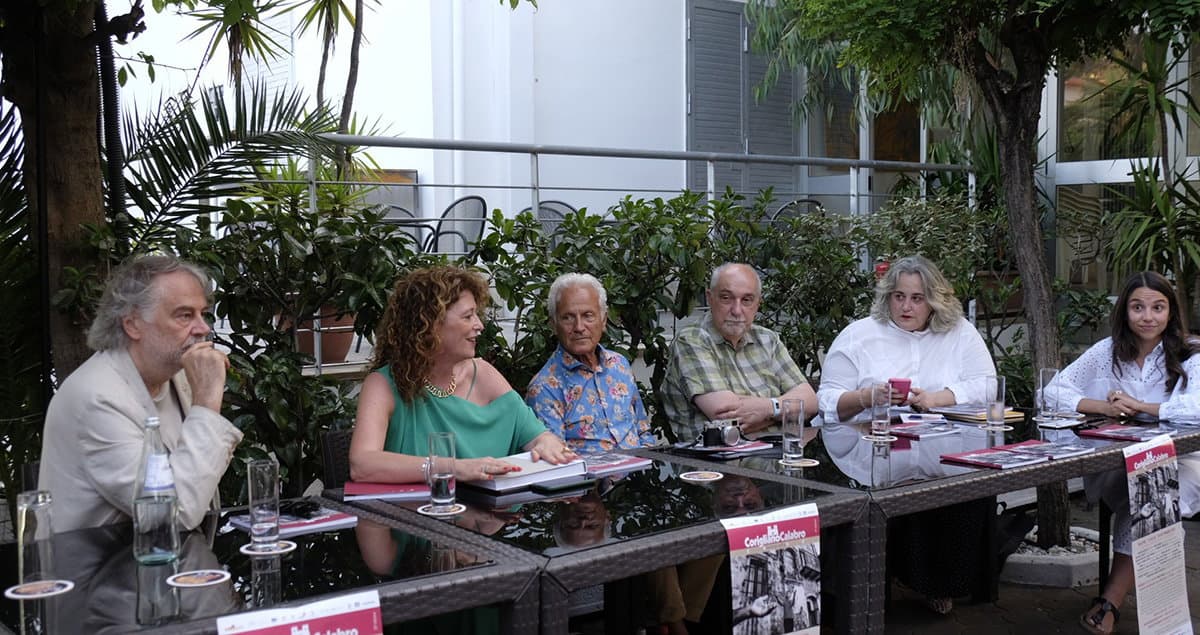 Entra nel vivo la ventesima edizione del Corigliano Calabro Fotografia: oggi il primo incontro